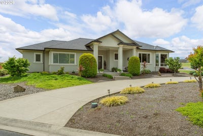 /international/us/242-bonifacio-ln-roseburg-or-110108207934/