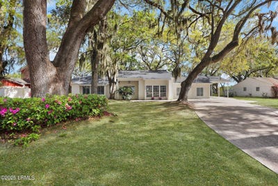 /international/us/398-broad-river-drive-beaufort-sc-110098566366/