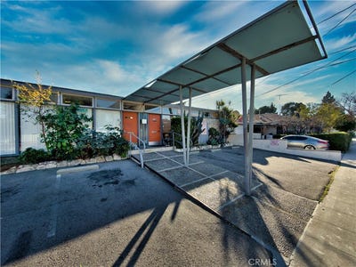 /international/us/1126-n-flower-street-santa-ana-ca-110105507419/