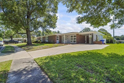 /international/us/748-yellowwood-ave-myrtle-beach-sc-110108542146/