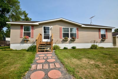/international/us/160-n-prospect-avenue-ogilvie-mn-110109777339/