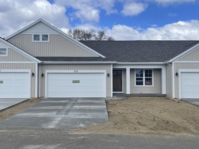 /international/us/1575-n-village-circle-kalamazoo-mi-110105314115/