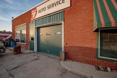 /international/us/711-cook-street-sioux-city-ia-110120027205/