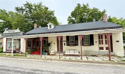 /international/us/301-laurel-street-millstadt-il-110107719471/