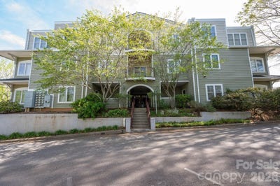 /international/us/64-clingman-avenue-asheville-nc-110107501969/