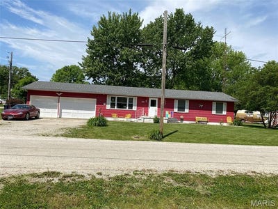 /international/us/502-north-street-witt-il-110099605748/