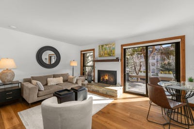 /international/us/2456-indian-springs-condo-dr-sun-valley-id-110105527680/