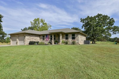 /international/us/7390-lawrence-2022-miller-mo-110120119661/