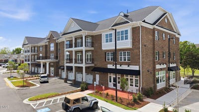 /international/us/1600-gathering-park-circle-cary-nc-110106618826/