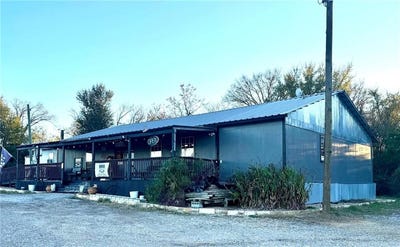 /international/us/1621-s-main-street-calvert-tx-110109139118/