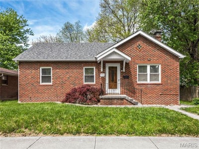 /international/us/1415-13th-street-highland-il-110107477823/