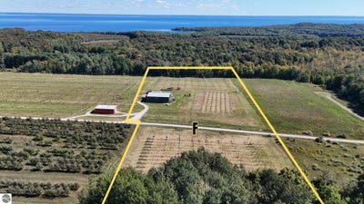 /international/us/5766-parcel-f-n-omena-rise-northport-mi-110110365580/