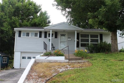 /international/us/3302-marsh-avenue-hannibal-mo-110108659285/