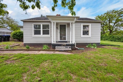 /international/us/1001-e-lincoln-street-bloomington-il-110107846999/