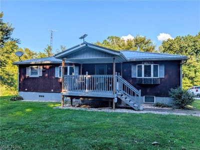 /international/us/120-glory-road-nw-carrollton-oh-110109960989/