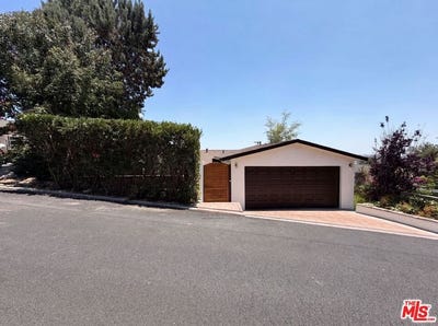/international/us/176-waverly-dr-alhambra-ca-110109057327/