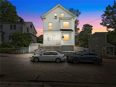 /international/us/65-lancaster-street-providence-ri-110100468484/