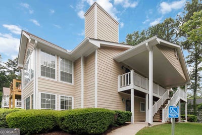 /international/us/606-berkeley-woods-drive-duluth-ga-110108333910/