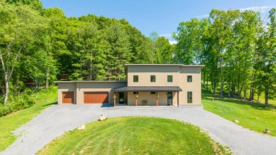 /international/us/1517-old-powell-rd-lewisburg-wv-110108912963/