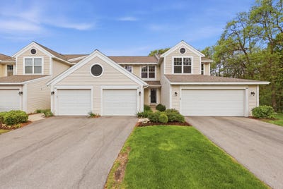 /international/us/86-sun-ridge-drive-holland-mi-110108240208/
