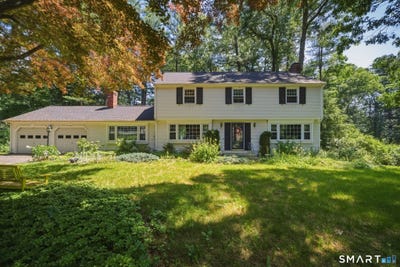 /international/us/32-fox-den-road-avon-ct-110108853015/