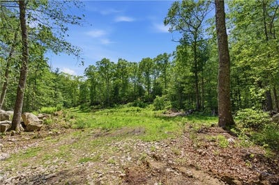 /international/us/234-john-potter-road-west-greenwich-ri-110108344501/