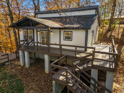 /international/us/35-van-horn-st-murphy-nc-110106174522/