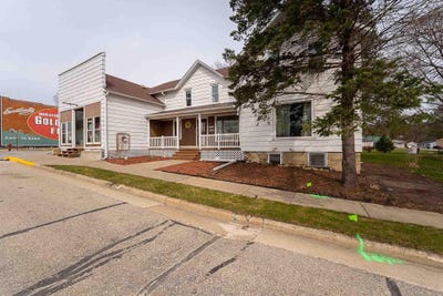 /international/us/308-main-street-wilton-wi-110107195533/