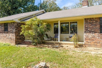 /international/us/1269-n-ulmer-st-greenwood-ar-110120030496/