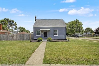 /international/us/30708-palmer-boulevard-madison-heights-mi-110108906629/