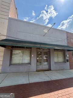 /international/us/210-w-madison-street-dublin-ga-110110259025/