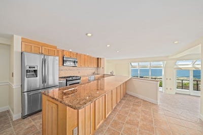/international/us/25-oceanside-drive-hull-ma-110100421904/