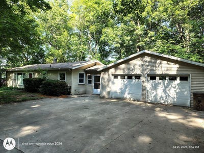 /international/us/8446-brower-avenue-ne-rockford-mi-110101193360/