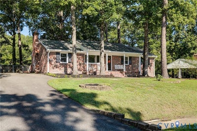 /international/us/3210-oak-meadow-lane-midlothian-va-110120028828/