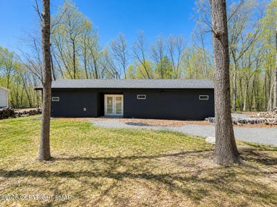 /international/us/35-grouse-trail-albrightsville-pa-110107987163/