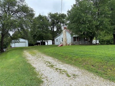/international/us/15133-newbern-road-dow-il-110101008498/