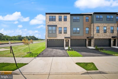 /international/us/11361-hypatia-loop-manassas-va-110108450829/