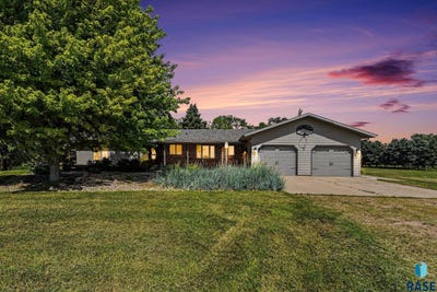 /international/us/45890-237th-st-wentworth-sd-110108814412/