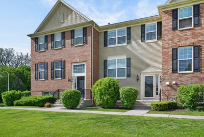 /international/us/1563-deer-pointe-drive-south-elgin-il-110108032645/