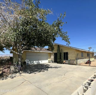 /international/us/8443-dogbane-avenue-california-city-ca-110100896357/