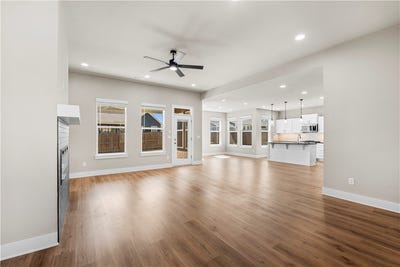 /international/us/825-mueller-way-prairie-grove-ar-110106717188/