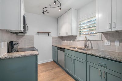 /international/us/6211-manor-rd-austin-tx-110107880694/