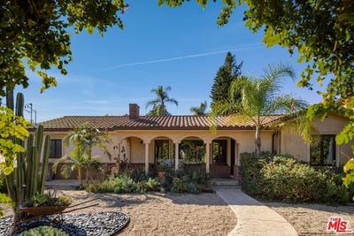 /international/us/13800-erwin-st-van-nuys-ca-110120517797/