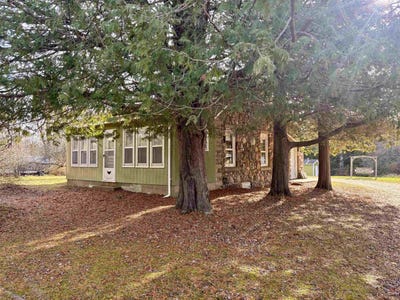 /international/us/421-w-washington-farwell-mi-110108912749/?lang=th