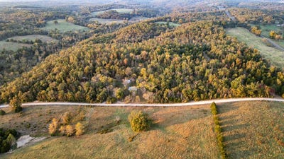 /international/us/18927-rocky-top-road-elk-creek-mo-110104578048/