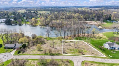 /international/us/2658-w-lakeland-drive-berrien-springs-mi-110104949960/