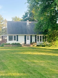 /international/us/205-fairview-drive-walworth-wi-110101236271/
