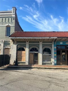 /international/us/12-zebulon-street-barnesville-ga-110102449602/