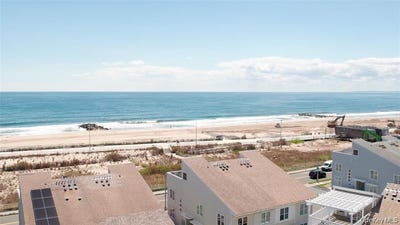 /international/us/6910-beach-front-road-arverne-ny-110106495804/