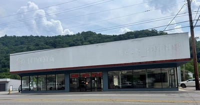 /international/us/912-south-lake-drive-prestonsburg-ky-110101428001/?lang=es